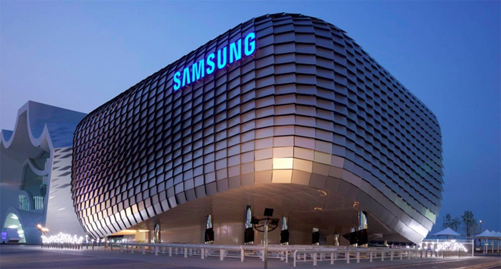 Samsung sorprende a todos y confirma el primer ordenador con pantalla flexible